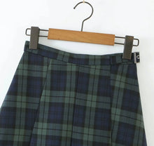 "GOOD GIRL" PLAID BUCKLE SKORT